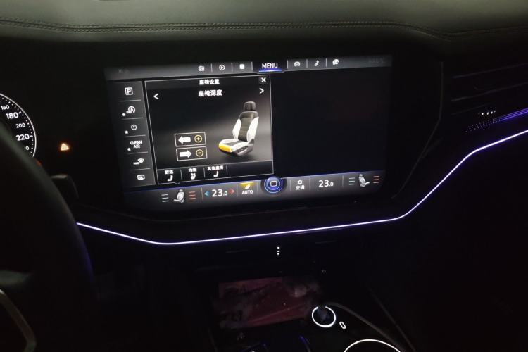Used Volkswagen Touareg 2023 2.0 TSI RuiShang Edition Audio And AC Panel