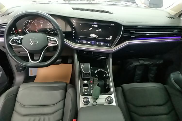 Used Volkswagen Touareg 2023 3.0 TSI Prestige Edition Classic Sport Package Center Console