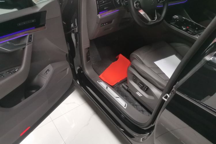 Used Volkswagen Touareg 2023 3.0 TSI Luxury Edition Obsidian Black Sport Package Driver Seat