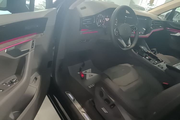 Used Volkswagen Touareg 2023 3.0 TSI Luxury Edition Obsidian Black Sport Package Driver Seat