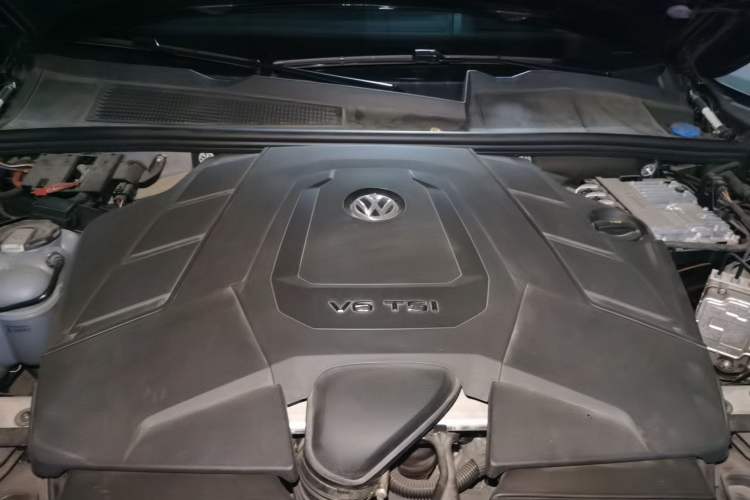 Used Volkswagen Touareg 2023 3.0 TSI Luxury Edition Obsidian Black Sport Package Engine Bay