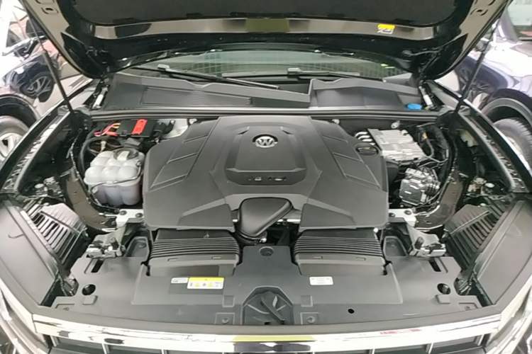 Used Volkswagen Touareg 2023 3.0 TSI Prestige Edition Classic Sport Package Engine Bay