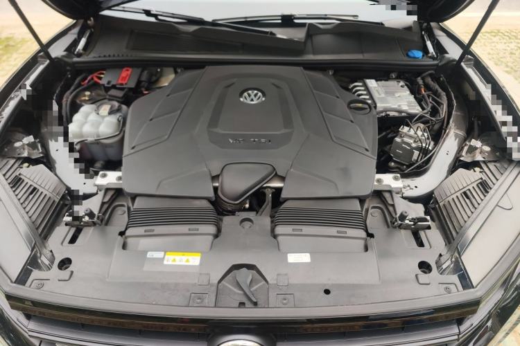 Used Volkswagen Touareg 2023 3.0 TSI Luxury Edition Obsidian Black Sport Package Engine Bay