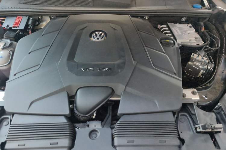 Used Volkswagen Touareg 2023 3.0 TSI Luxury Edition Obsidian Black Sport Package Engine Bay