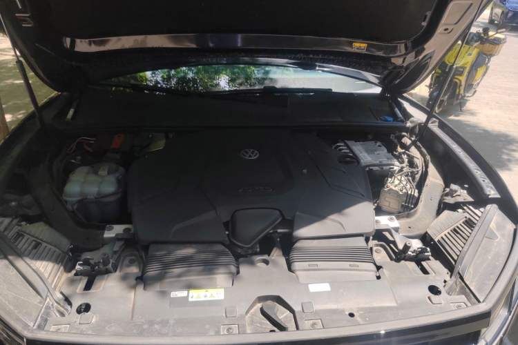 Used Volkswagen Touareg 2023 3.0 TSI Prestige Edition Classic Sport Package Engine Bay