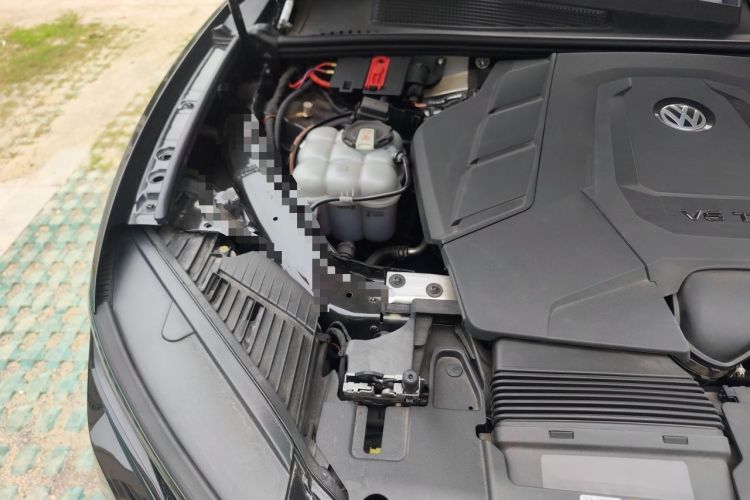 Used Volkswagen Touareg 2023 3.0 TSI Luxury Edition Obsidian Black Sport Package Engine Bay Right