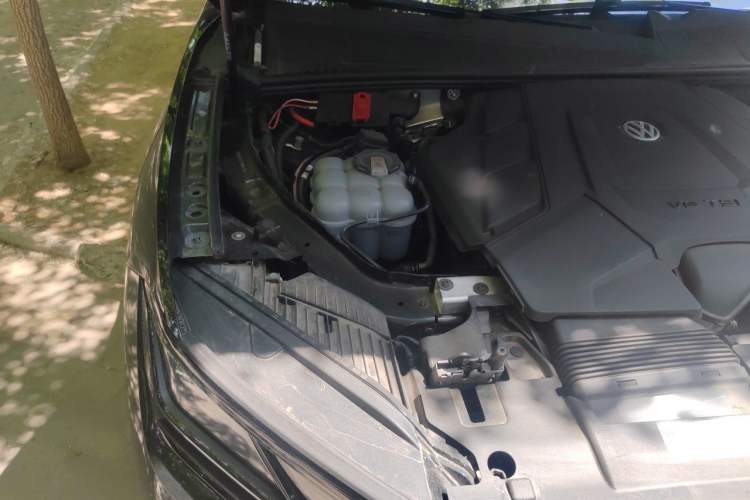 Used Volkswagen Touareg 2023 3.0 TSI Prestige Edition Classic Sport Package Engine Bay Right
