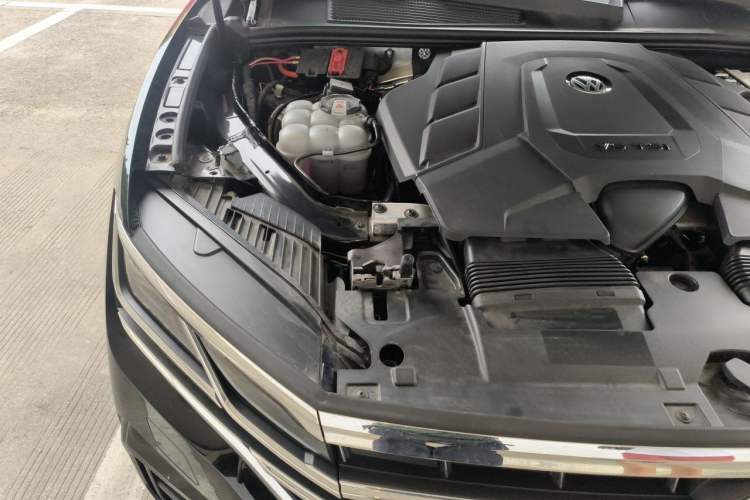 Used Volkswagen Touareg 2023 3.0 TSI Prestige Edition Classic Sport Package Engine Bay Right