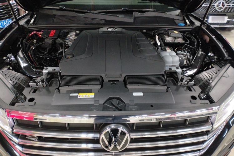 Used Volkswagen Touareg 2023 2.0 TSI RuiShang Edition Engine Bay