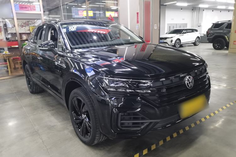 Used Volkswagen Touareg 2023 3.0 TSI Luxury Edition Obsidian Black Sport Package Exterior 1
