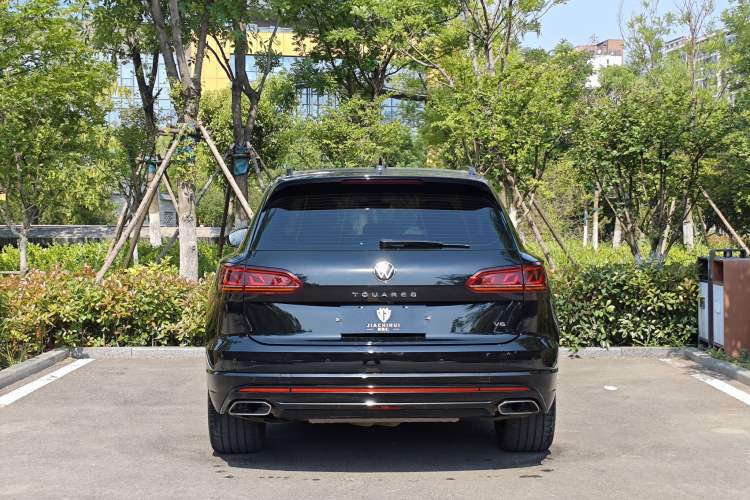 Used Volkswagen Touareg 2023 3.0 TSI Luxury Edition Obsidian Black Sport Package Exterior 11