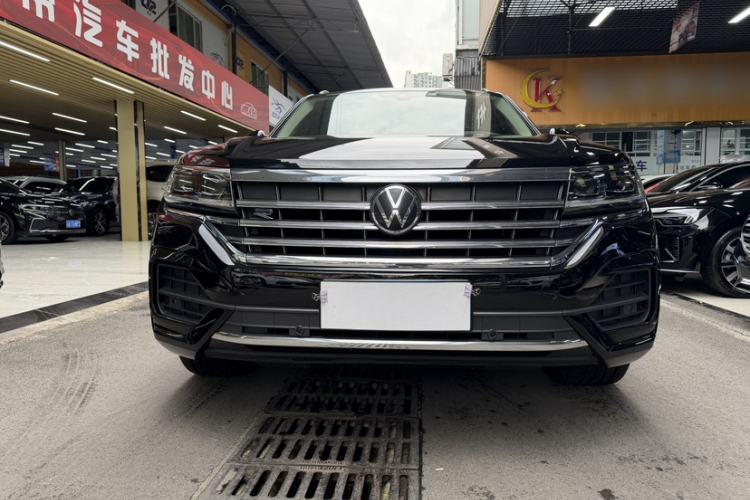 Used Volkswagen Touareg 2023 2.0 TSI RuiShang Edition Exterior 2