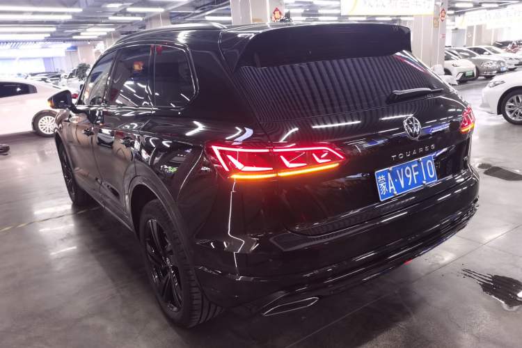 Used Volkswagen Touareg 2023 3.0 TSI Luxury Edition Obsidian Black Sport Package Exterior 2
