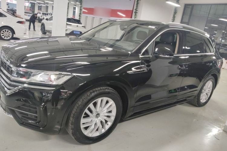Used Volkswagen Touareg 2023 2.0 TSI RuiShang Edition Exterior 3
