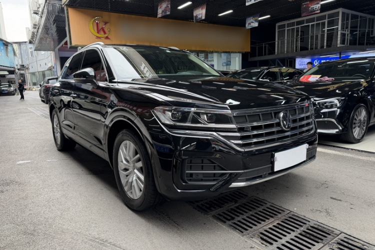 Used Volkswagen Touareg 2023 2.0 TSI RuiShang Edition Exterior 4
