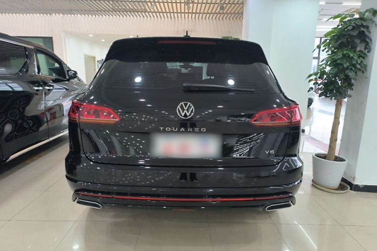 Used Volkswagen Touareg 2023 3.0 TSI Prestige Edition Classic Sport Package Exterior 4