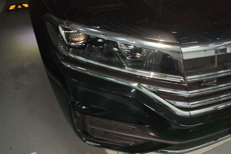 Used Volkswagen Touareg 2023 2.0 TSI RuiShang Edition Exterior 6