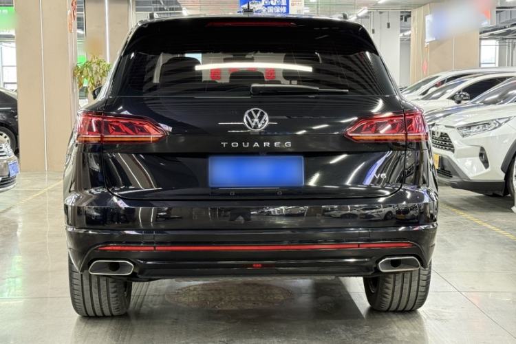 Used Volkswagen Touareg 2023 3.0 TSI Luxury Edition Obsidian Black Sport Package Exterior 7