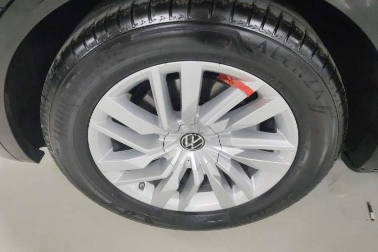 Used Volkswagen Touareg 2023 2.0 TSI RuiShang Edition Exterior 8