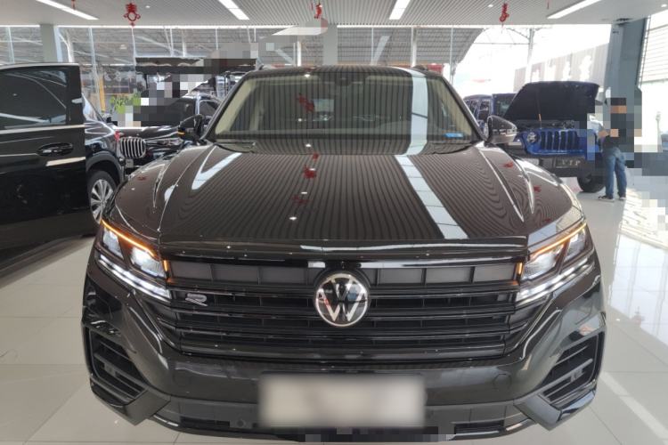 Used Volkswagen Touareg 2023 3.0 TSI Luxury Edition Obsidian Black Sport Package Front
