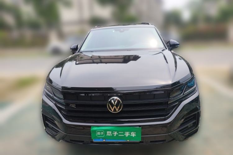 Used Volkswagen Touareg 2023 3.0 TSI Luxury Edition Obsidian Black Sport Package Front