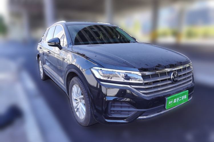 Used Volkswagen Touareg 2023 2.0 TSI RuiShang Edition Front Right 45 Deg