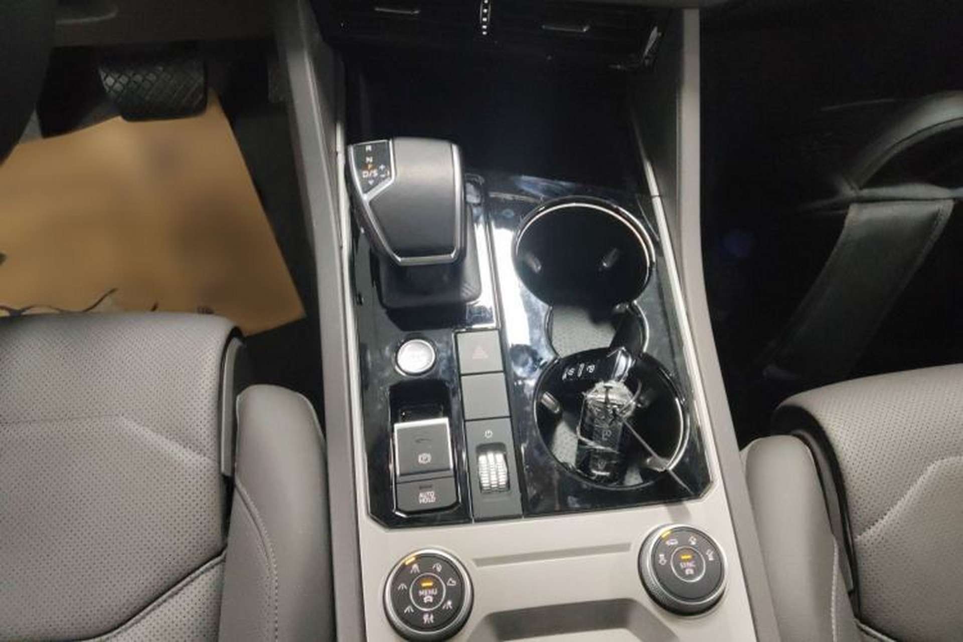 Used Volkswagen Touareg 2023 2.0 TSI RuiShang Edition Gear Lever