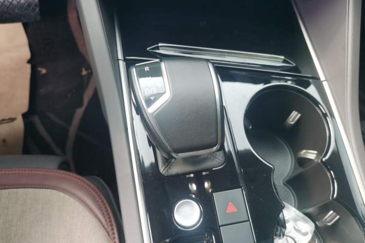 Used Volkswagen Touareg 2023 2.0 TSI RuiShang Edition Gear Lever
