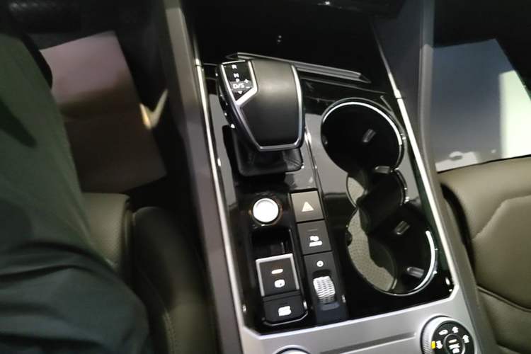 Used Volkswagen Touareg 2023 3.0 TSI Prestige Edition Classic Sport Package Gear Lever
