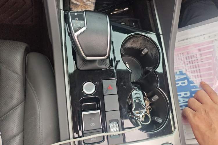 Used Volkswagen Touareg 2023 2.0 TSI RuiShang Edition Gear Lever