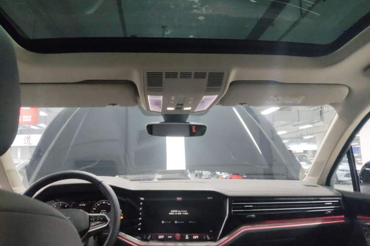 Used Volkswagen Touareg 2023 2.0 TSI RuiShang Edition Headliner
