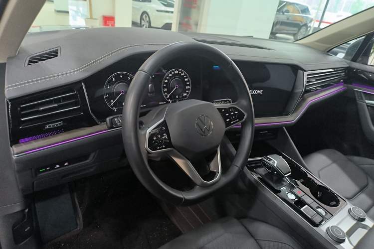Used Volkswagen Touareg 2023 3.0 TSI Prestige Edition Classic Sport Package Interior 2