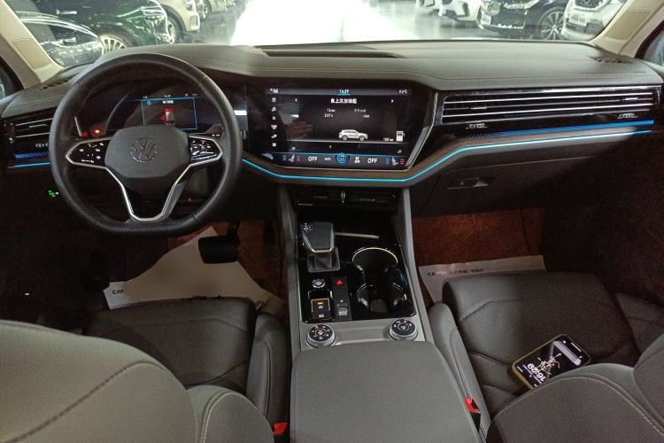 Used Volkswagen Touareg 2023 2.0 TSI RuiShang Edition Interior 2