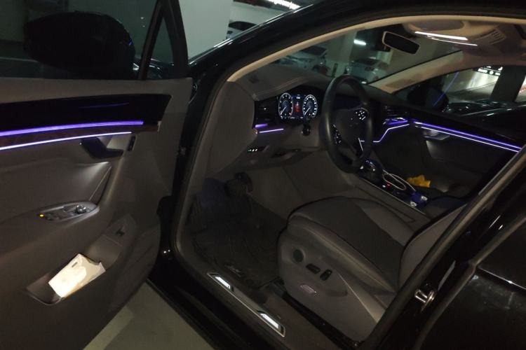 Used Volkswagen Touareg 2023 2.0 TSI RuiShang Edition Interior 3