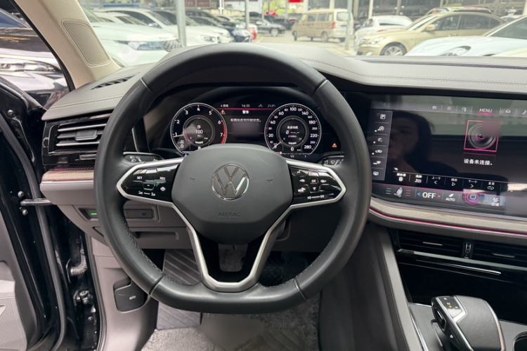 Used Volkswagen Touareg 2023 2.0 TSI RuiShang Edition Interior 3