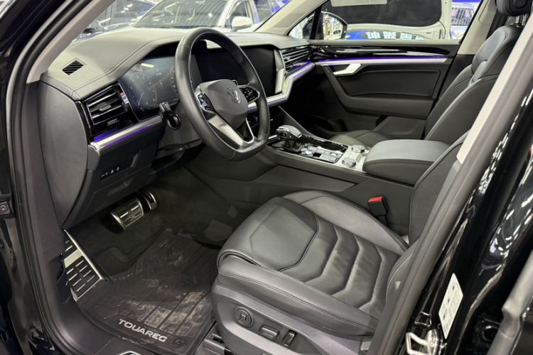 Used Volkswagen Touareg 2023 3.0 TSI Luxury Edition Obsidian Black Sport Package Interior 3