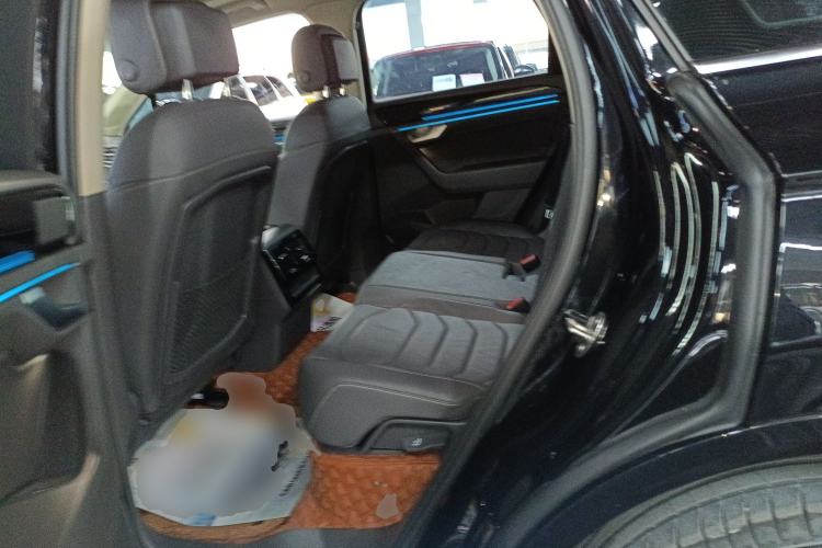 Used Volkswagen Touareg 2023 2.0 TSI RuiShang Edition Interior 4