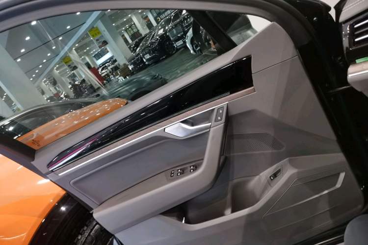 Used Volkswagen Touareg 2023 2.0 TSI RuiShang Edition Interior 5