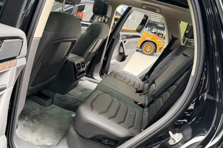 Used Volkswagen Touareg 2023 2.0 TSI RuiShang Edition Interior 7