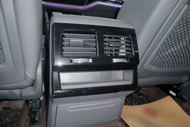 Used Volkswagen Touareg 2023 3.0 TSI Prestige Edition Classic Sport Package Interior 9