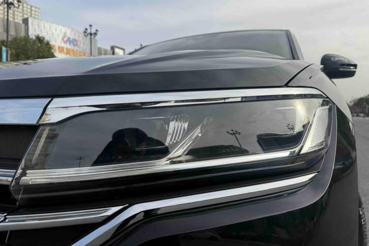 Used Volkswagen Touareg 2023 2.0 TSI RuiShang Edition Left Front Headlight