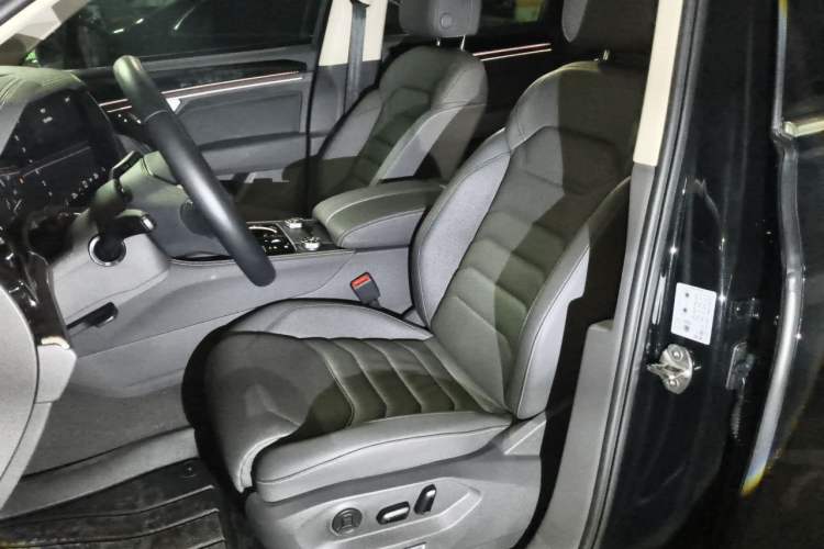 Used Volkswagen Touareg 2023 2.0 TSI RuiShang Edition Left Front Seat