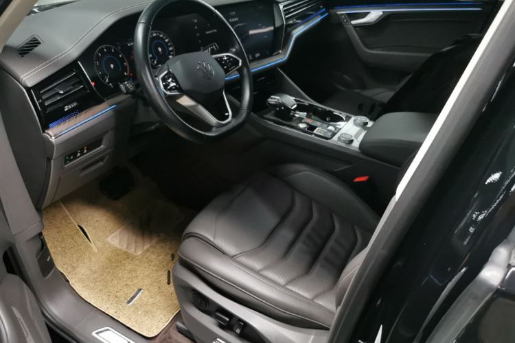 Used Volkswagen Touareg 2023 3.0 TSI Prestige Edition Classic Sport Package Left Front Seat