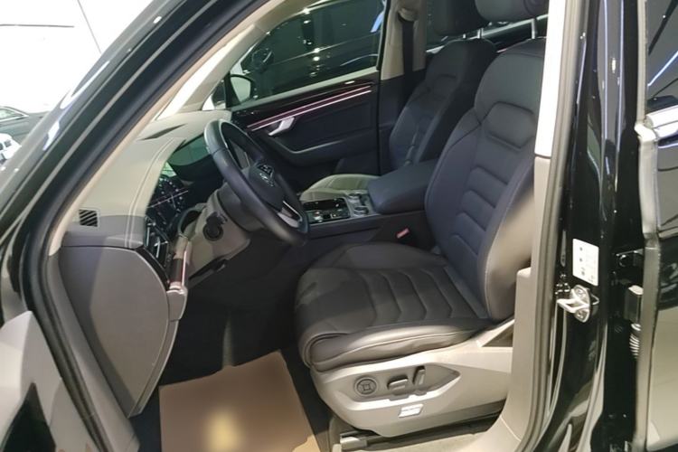 Used Volkswagen Touareg 2023 3.0 TSI Prestige Edition Classic Sport Package Left Front Seat