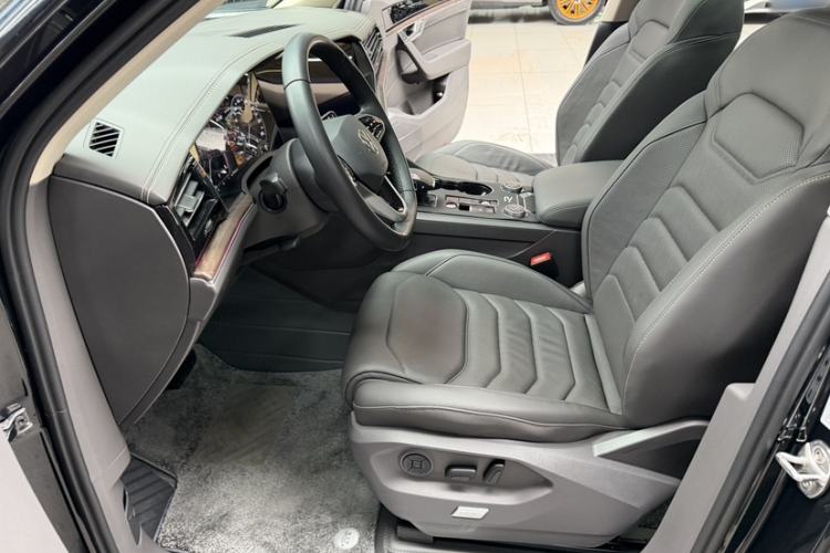 Used Volkswagen Touareg 2023 2.0 TSI RuiShang Edition Left Front Seat