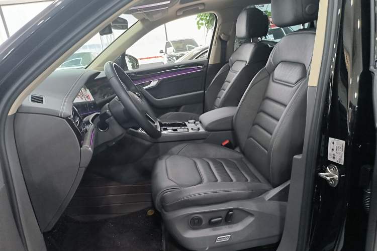 Used Volkswagen Touareg 2023 3.0 TSI Prestige Edition Classic Sport Package Left Front Seat