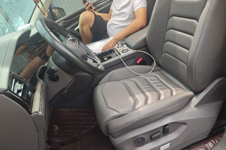 Used Volkswagen Touareg 2023 2.0 TSI RuiShang Edition Left Front Seat