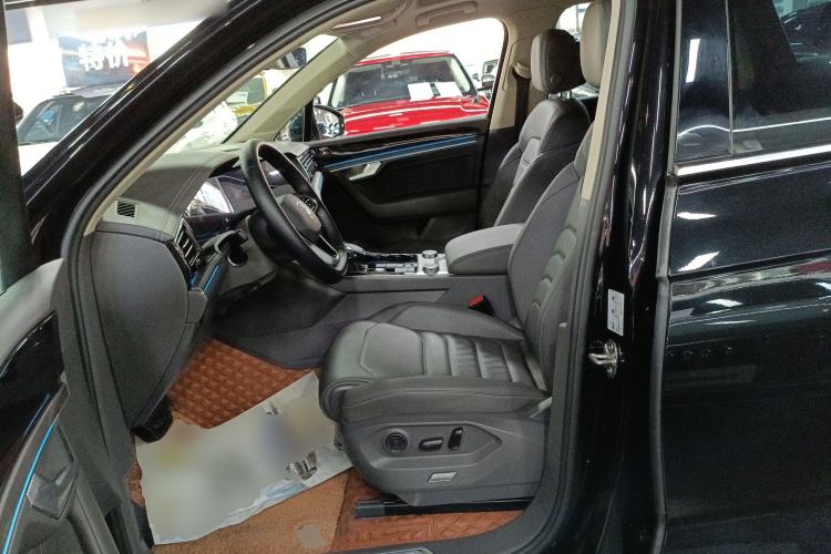 Used Volkswagen Touareg 2023 2.0 TSI RuiShang Edition Left Front Seat