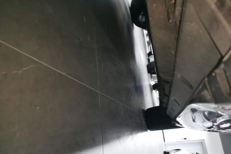 Used Volkswagen Touareg 2023 3.0 TSI Prestige Edition Classic Sport Package Left Side Sill