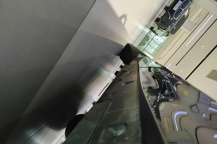 Used Volkswagen Touareg 2023 3.0 TSI Prestige Edition Classic Sport Package Left Side Sill